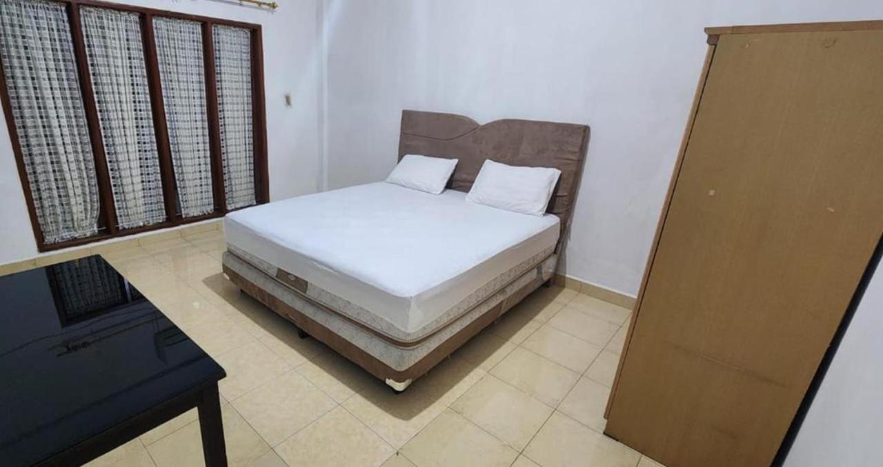 Permata Homestay Kotamobagu Mitra Reddoorz Exterior photo